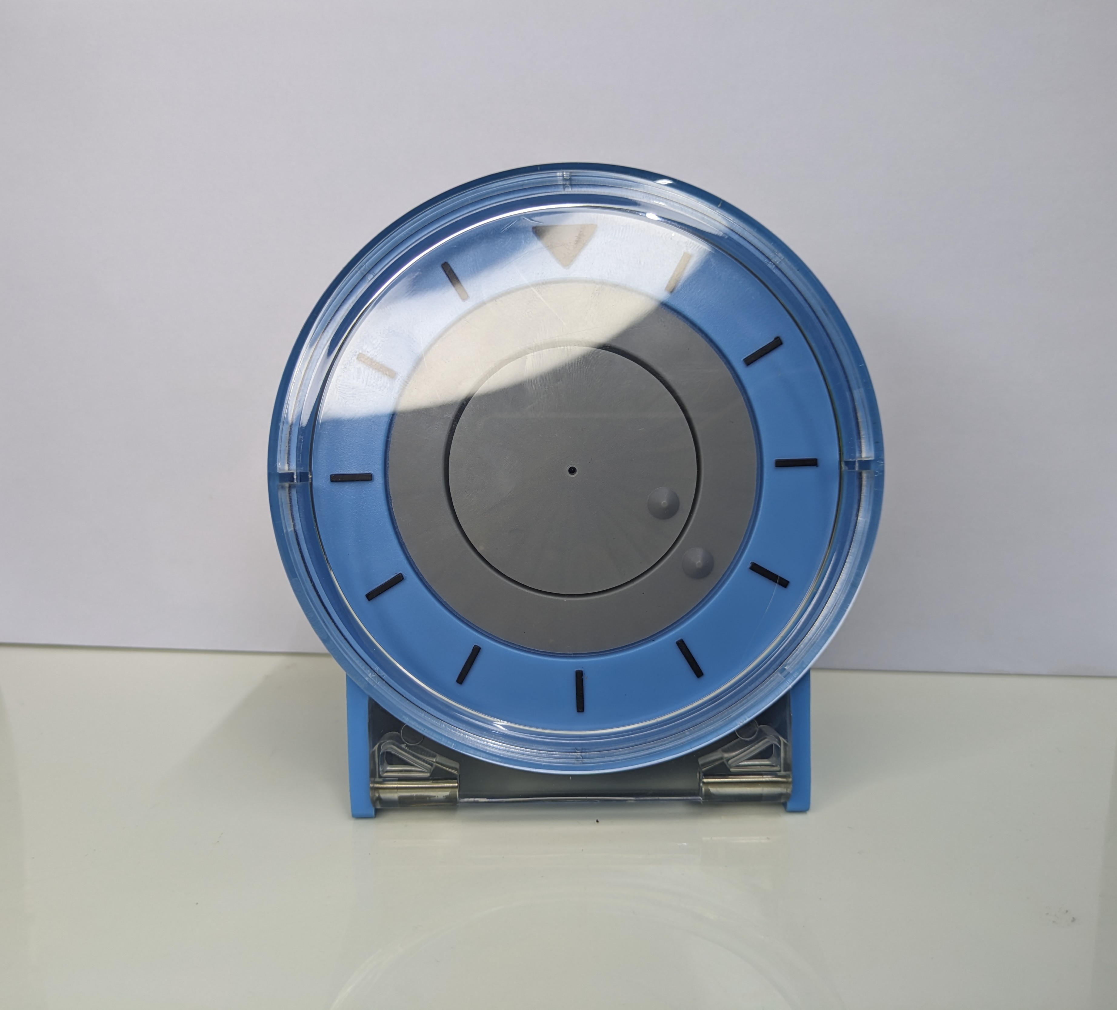 talking table clock with bed shacker image